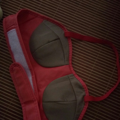 丰胸按摩器收到了，领优惠卷购买很划算，而且质量不错，因为现在很多人都容易有乳腺增生，所以买个丰胸按摩器回来按摩，方便又可以预防乳腺增生，现在每天晚上都按摩一下才睡觉，期待有效果