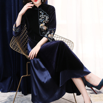 Gold velvet dress autumn and winter 2020 new womens heavy embroidery long Chinese style retro modified Aodai cheongsam