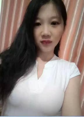 产品真的很不错，坚持使用效果慢慢的就出来了，现在感觉胸部弹性增强了，手感也饱满了不少，以前的内衣都已经偏小了，全部都要换更大的，超赞的一款产品的，使用以后效果挺不错的，使用完了还会再来购买的，胸部偏小的朋友们可不要错过了哦。