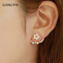 Summer little daisy earrings female 2021 New Tide fashion temperament Net red senior sense earrings Korean flower earrings