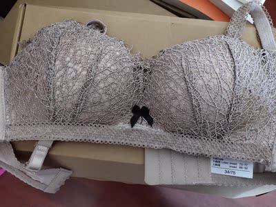 很好看，布料摸着也可以。可以入。