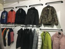 Clothing store wall black display rack Wrought iron wall hanging hanging rod wall hanging rod clothes hanging version of the sample rack