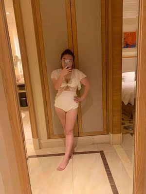 出来泰国这边玩,泳衣刚好可以派上用场,很喜欢,质量也超好 出来泰国这边玩,泳衣刚好可以派上用场,很喜欢,质量也超好