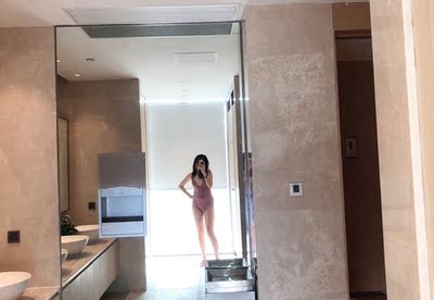 m码 a杯有点大 感觉按照罩杯选就好 弹力很大不勒的