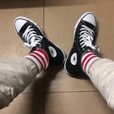 质量做工不错，穿上暖暖哒&hellip;&hellip;颜色很喜欢，今年比较流行，版型穿也好看，物流快，价格也合适，满意