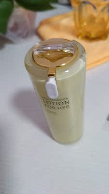 客服很赞，发错货了，跟客服一说，客服秒回，然后很快补发，货已收到，在用了，有效果的话再来追评