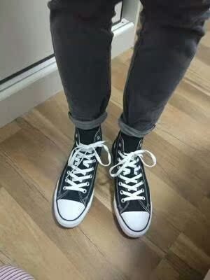 鞋子质量很好，码数标准，上脚试穿了挺合适的，好看，有图有真相。喜欢的快去购买咯。