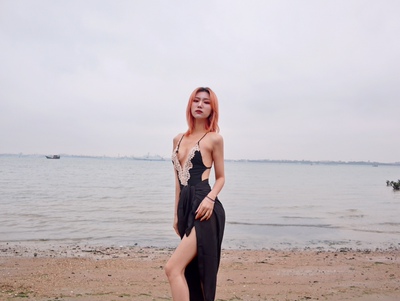 这款是真的真的狠好看啊! ! !正面是真的好看。胯的部分完美遮住，胸小都能显得有胸，真的是狠好看啊啊啊啊啊啊啊啊啊啊啊!说多无意，好看，推荐推荐!! !