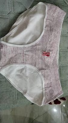 码数太不准了，完全不能穿，太大了，描述的太不符合了？料子也不好！最失败的一次！