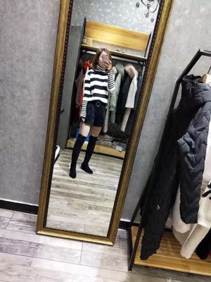 刚到就迫不及待去搭配衣服了，真是什么衣服都可以搭，好赞，好喜欢！！！