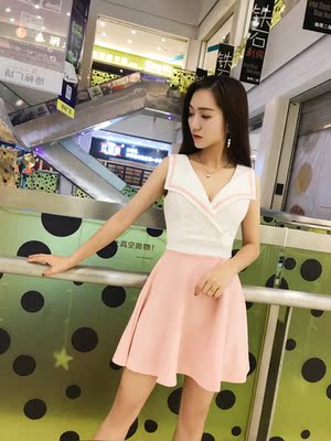 宝贝收到了,蛮喜欢的,颜色很正哟,粉粉的超减龄显白的,有一丢丢小性感但是也夸张,收腰设计的很显瘦,马上和闺蜜穿出来臭美一下哈哈, 宝贝收到了,蛮喜欢的,颜色很正哟,粉粉的超减龄显白的,有一丢丢小性感但是也夸张,收腰设计的很显瘦,马上和闺蜜穿出来臭美一下哈哈,