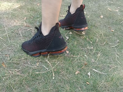 质量上乘，做工精细，防滑耐磨！