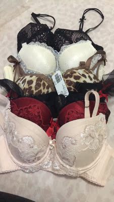 非常喜欢，之前买过穿着很舒服，双十一下来划算爆炸，我感觉打了三折左右，之前一套两百来块钱买过的，这次双十一搞活动几十一套，赶紧多囤些