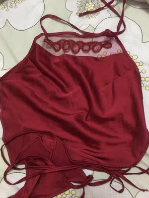 面料确实轻盈柔软,上身效果不错 面料确实轻盈柔软,上身效果不错