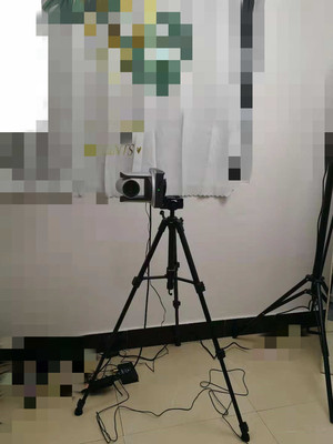 总体来说 比手机和摄像头类型的好很多 我播服装的 拉远拉近对焦速度够快 清晰度可以 整体大小在小一点点就更完美了 总之这个价位性价比可以的 非常不错