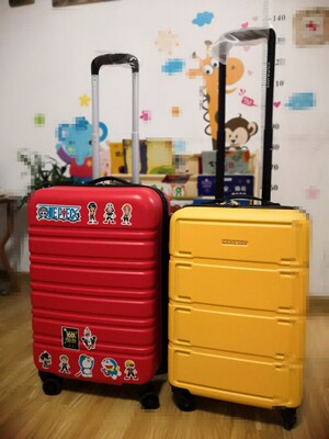 拍错颜色了，应该拍酒红色，大红色也可以吧，就是没有酒红色上档次。物美价廉，推荐购买。唯一美中不足的就是没有扩展～黄色是别家的。