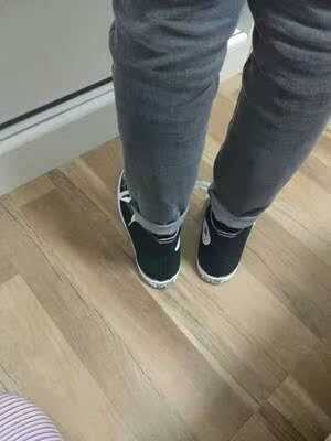 鞋子质量很好，码数标准，上脚试穿了挺合适的，好看，有图有真相。喜欢的快去购买咯。