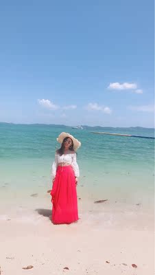 上衣很漂亮,海边拍照很好看,值得购买 上衣很漂亮,海边拍照很好看,值得购买