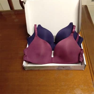 松紧性很好，无痕，材质柔软舒适透气