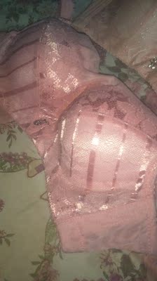 收到货立即就打开，看着很满意，值！！没有异味，没色差！！！