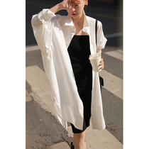 Mogas 丨 Personality boyfriend style paper feel digging hole design loose white shirt womens long sunscreen shirt spring