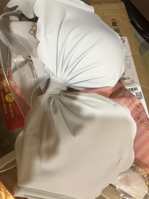 宝贝,真的很不错,价格优惠颜色也很正天蓝色的颜色很鲜,值得推荐。喜欢的宝宝赶紧下手吧。 宝贝,真的很不错,价格优惠颜色也很正天蓝色的颜色很鲜,值得推荐。喜欢的宝宝赶紧下手吧。