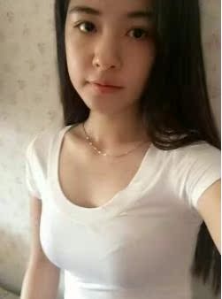 胸部真的大了蛮多，挺挺的，我要的就是这样的效果，味道很好闻用起来很滋润，感觉胸型也好看了一些。