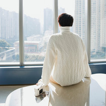 Sicilian mens fast delivery ~ autumn and winter with white twist turtleneck sweater mens Korean version