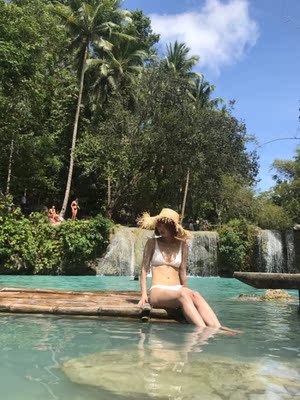 此用户没有填写评价。 此用户没有填写评价。