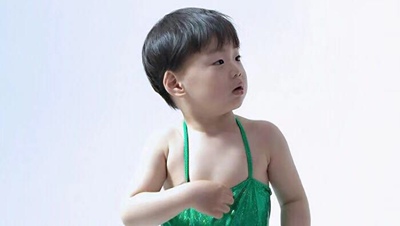 给妈妈买的！160 110斤 穿着只能说刚好 袖口没有弹力很紧！质量可以！