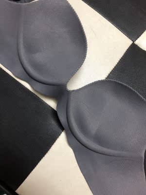 内衣不错，料子好，包裹性很好，比较集中，价格也实惠