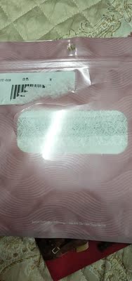   质量看着还行  手感也比较舒服 准备再买一黑色的 就是物流太慢了 