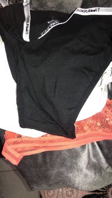 我还能说什么呢&hellip; 比我想象中的还要性感，表示从来没穿过这么&hellip;&hellip;的内内，哈哈哈哈哈 推荐推荐