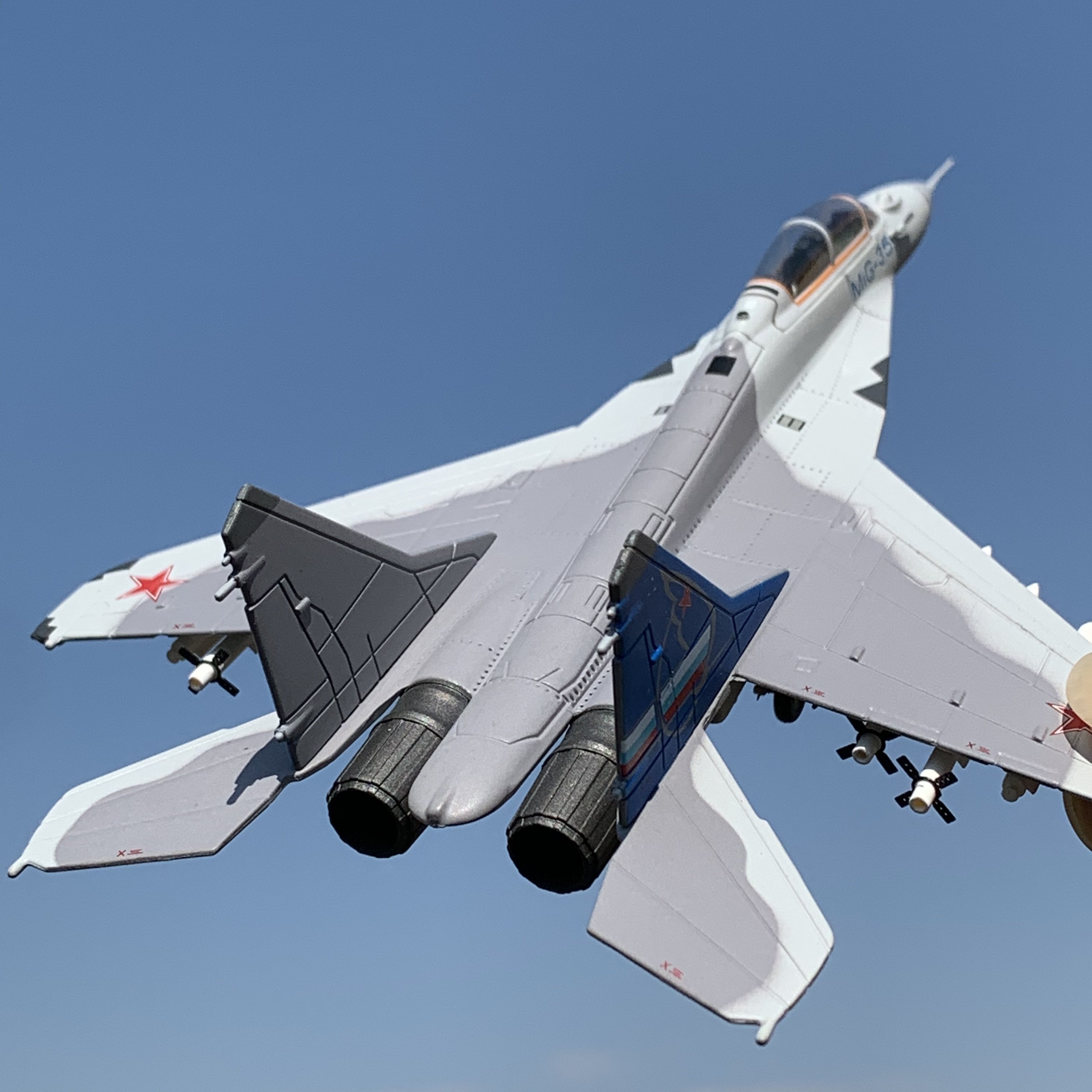 1:100俄制米格15米格23米格29米格35苏35战斗机模型航空飞机模型