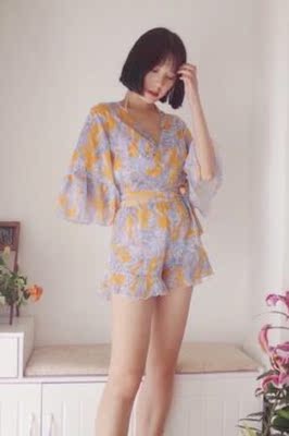 双11买来用的，我是膝盖盒坐印有点黑，因为年底要去三亚，所以买来洗的，效果不错，已经白了，双12还是这个价，我又买了几盒，怕晒黑，反正每天洗澡要用的