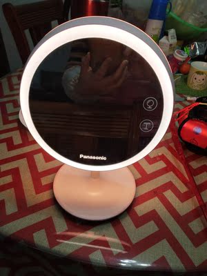 不错，前、后都可以照亮