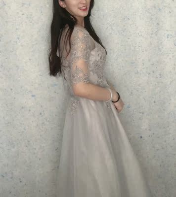 朋友推荐的，穿礼服用，露肩起来很好看的，本来想买硅胶的，但是觉得不太透气，就尝试了这种新款透气的，效果不错，美哒哒