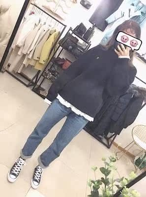 鞋子收到了  质量不错  穿着很舒服  款式好看是我喜欢的