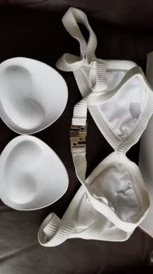 顯胸,貼身,扣非常堅固,較厚身白色都不怕露,另多送一对墊。正! 顯胸,貼身,扣非常堅固,較厚身白色都不怕露,另多送一对墊。正!