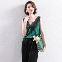 2020 Summer New Harnesses Vest Woman Nestled Pure Fashion Fine Lace V Collar T-shirt Sexy Slats Bottom Blouse