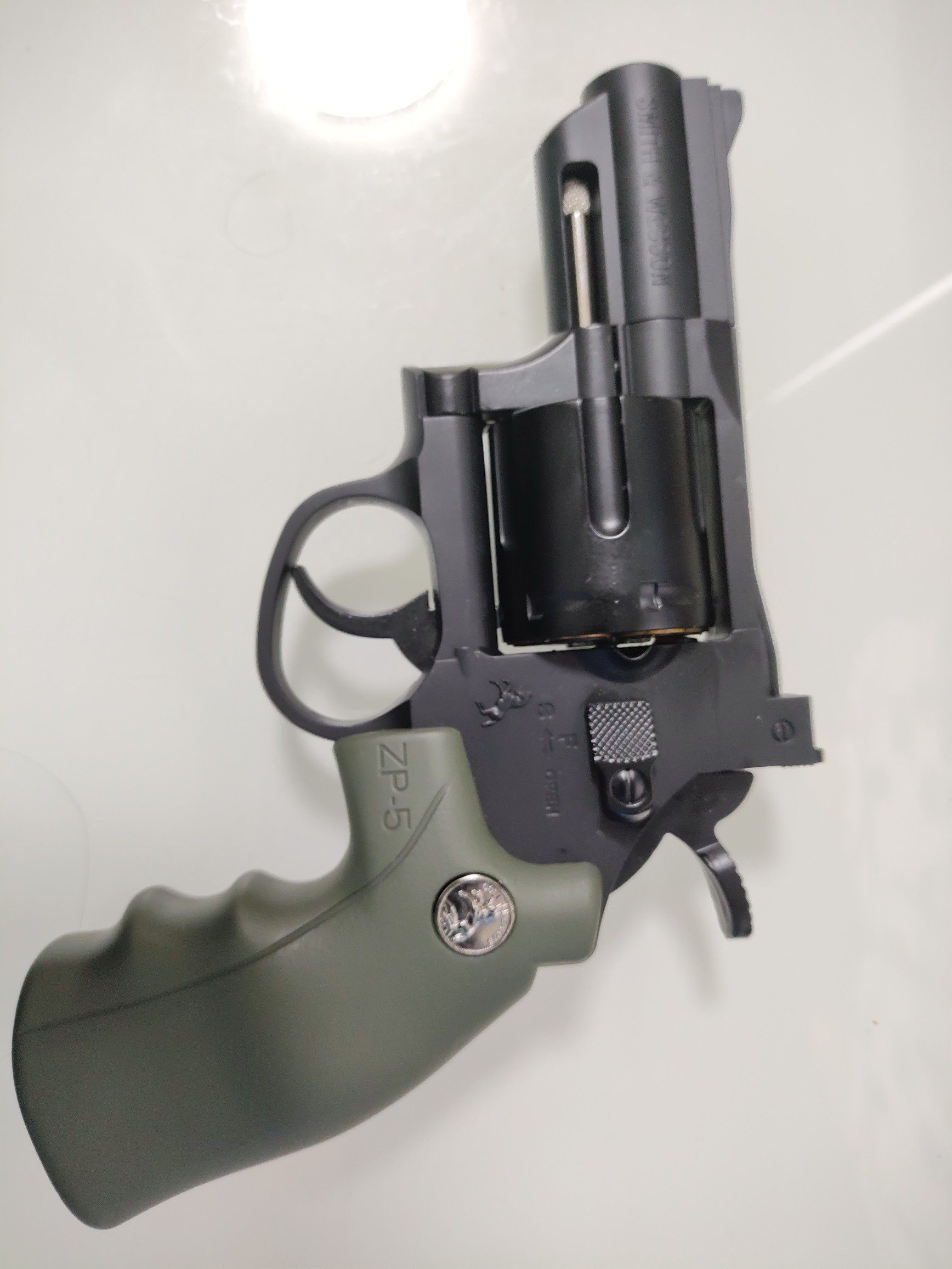 月亮小左轮软弹枪zp5玩具手小枪仿真儿童吃鸡枪男孩柯尔特模型抢