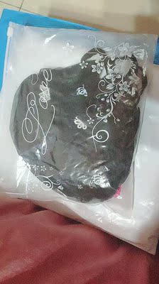 物品已经收到,比较满意。物美价廉。卖家送的香包真十分香。已收藏店铺以后再买。 物品已经收到,比较满意。物美价廉。卖家送的香包真十分香。已收藏店铺以后再买。