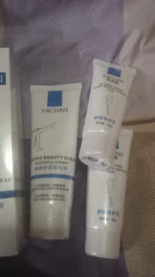 收到货了，宝贝很好呢，打开闻了一下没有什么奇怪的味道，店家还送了好多东西呢