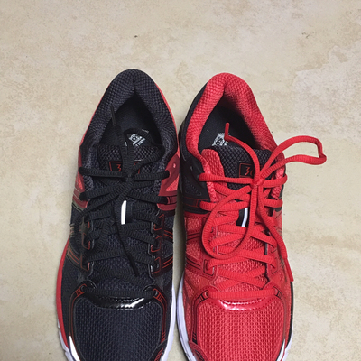 穿起来很舒服，因为平时穿的是41码，但这双鞋没有41，只有40.5和41.5，犹豫了很久，后面咨询了客服，客服小琳建议要41.5，到货后果然非常合适，给客服小琳一个大写的赞！而且鞋子既舒服颜值也高，价格又实惠，值得购买！