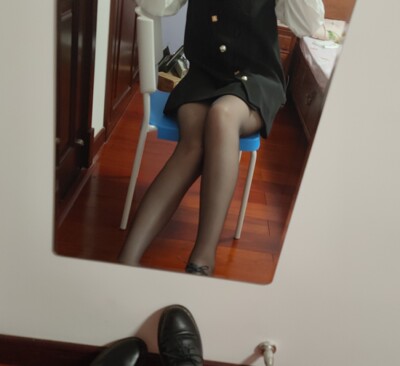 没错 又是我 我感觉我可以去做丝袜测评了嘻嘻~ 羽上腿的感觉真的非常轻薄,浅黑色有种淡淡的美感 很透很丝滑,老公很喜欢 ,完美遮暇 没错 又是我 我感觉我可以去做丝袜测评了嘻嘻~ 羽上腿的感觉真的非常轻薄,浅黑色有种淡淡的美感 很透很丝滑,老公很喜欢 ,完美遮暇