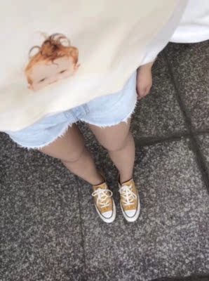 很喜欢！刚收到就穿了，很合适，应该是正品！很喜欢，今年流行色！