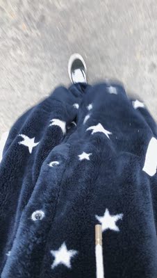 好看，暖和还可以穿出门，哈哈，喜欢