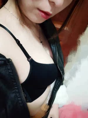 还不错呦,这是穿上的效果,聚拢,我胸外扩,这个穿了还挺好,没有副乳 还不错呦,这是穿上的效果,聚拢,我胸外扩,这个穿了还挺好,没有副乳