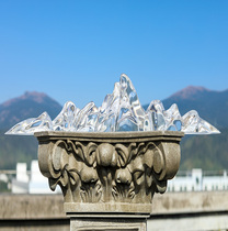 Sales building Yamagata villa Transparent sculpture Living room entrance Model room Office desk Dining side cabinet Study decoration