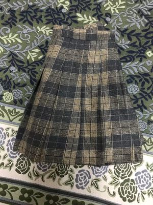 还可以 薄厚适中 修身修的一般吧 总体来说还满意吧,.